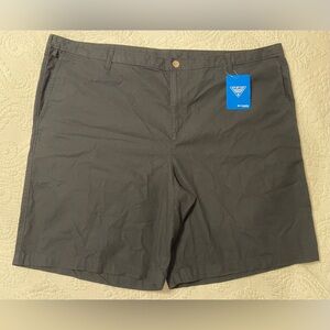Columbia PFG men’s shorts in black. Size 48 NWT